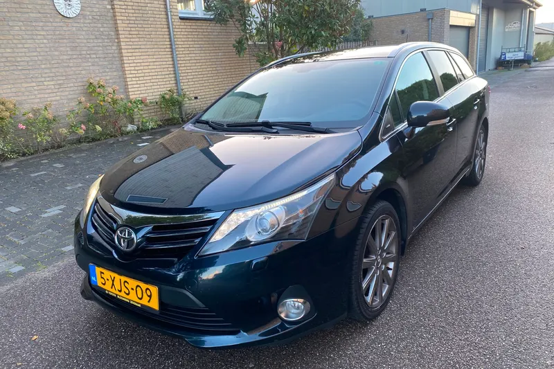 Toyota Avensis (2012)
