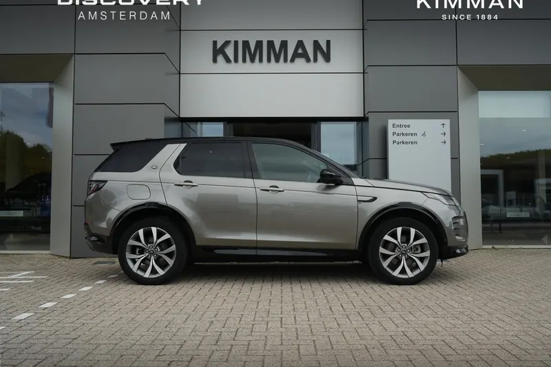 Land Rover Discovery Sport (2024)