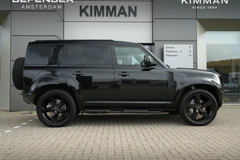 Land Rover Defender (2025)