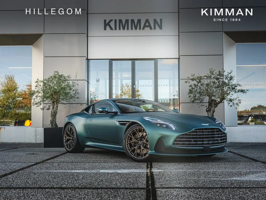 Aston Martin DB12 (2024) — foto 1