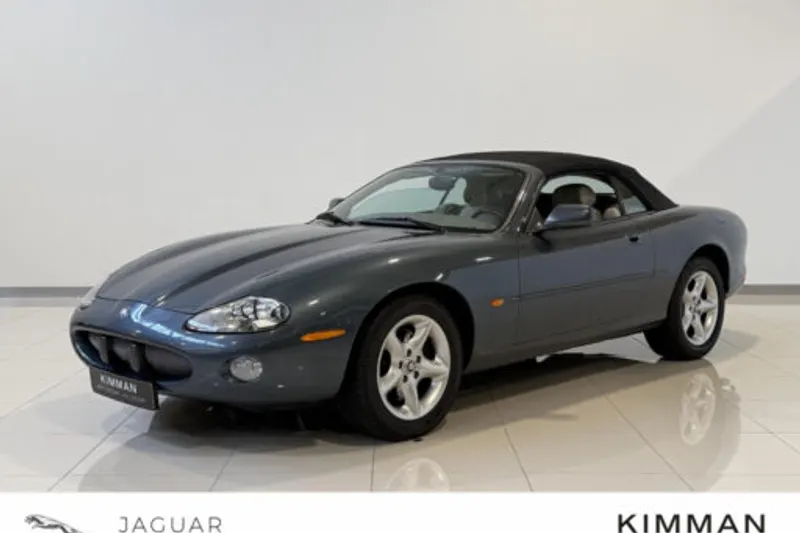 Jaguar XK8 (2001)