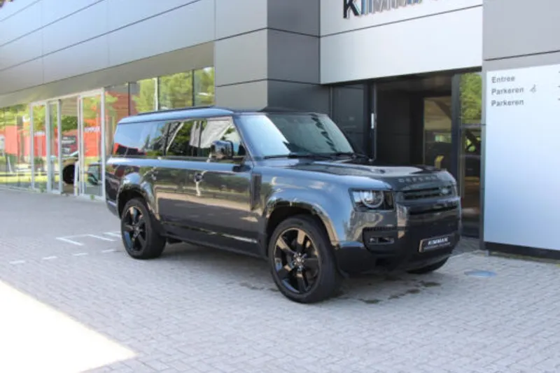 Land Rover Defender (2024)