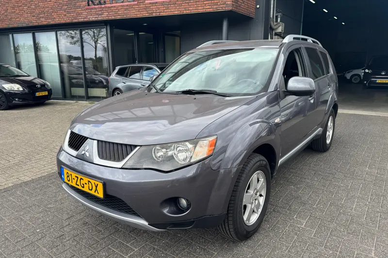 Mitsubishi Outlander (2008)