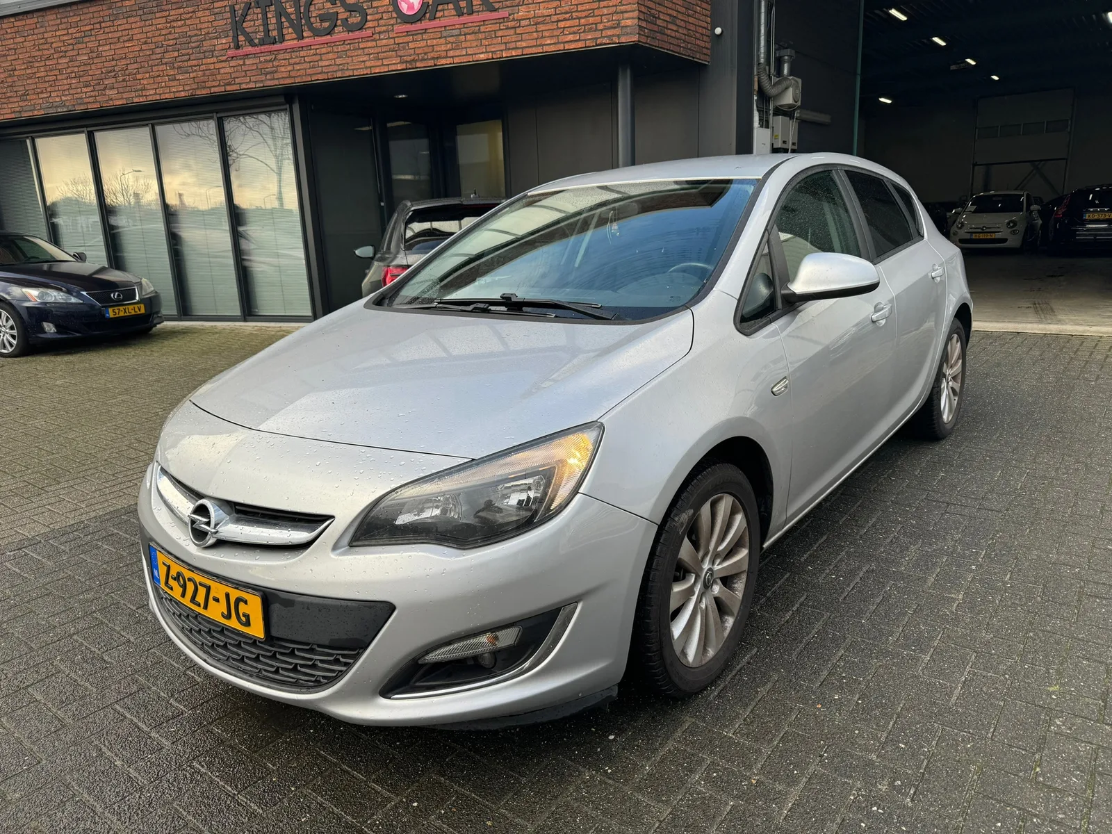 Opel Astra (2013) — foto 1