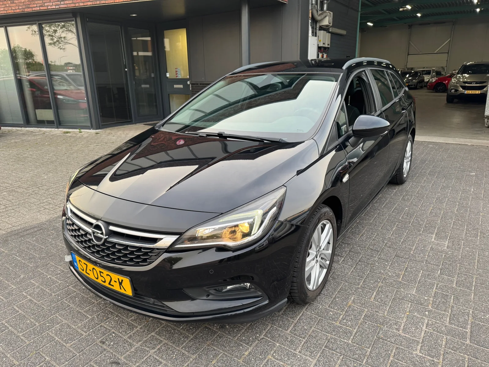 Opel Astra Sports Tourer (2017) — foto 1