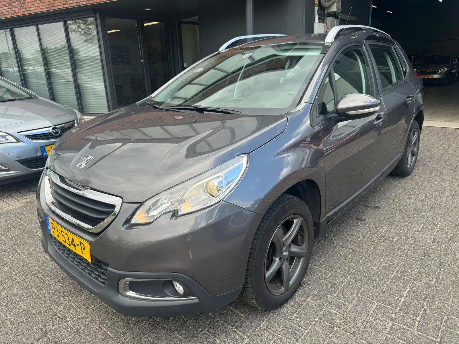Peugeot 2008 (2015) — foto 1
