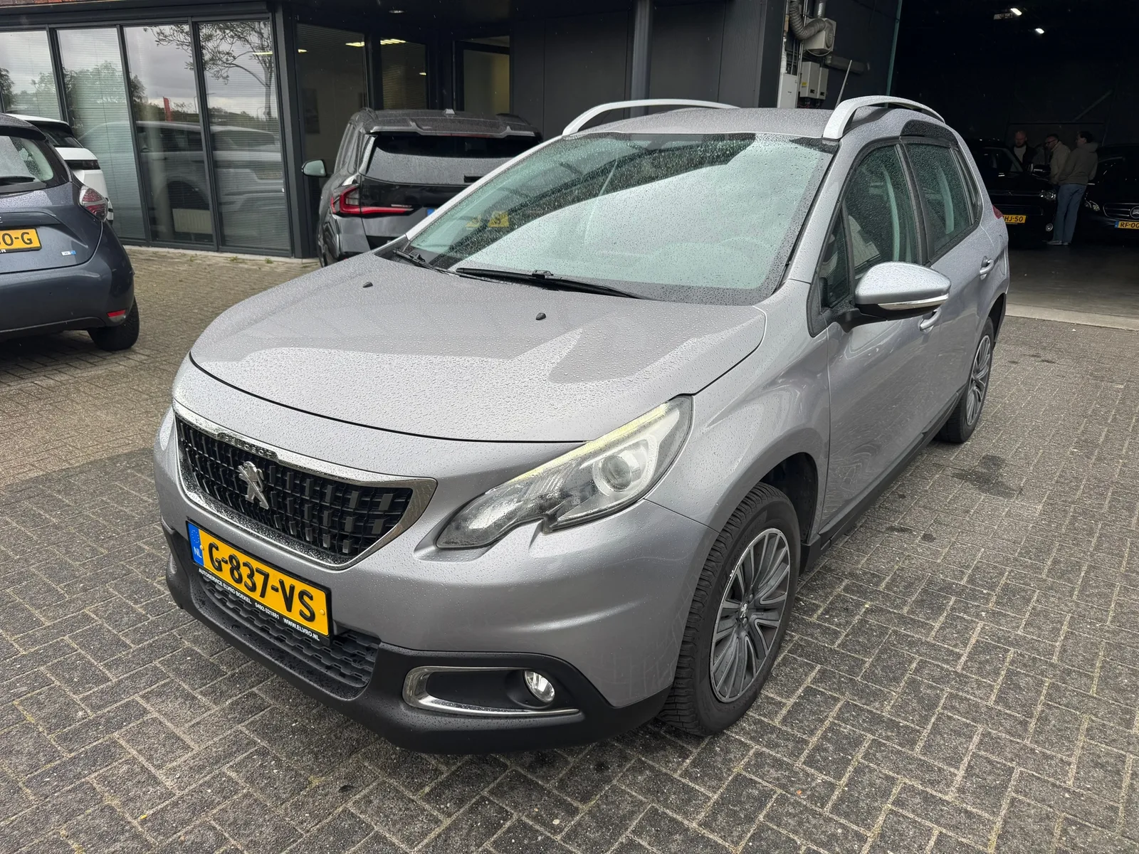 Peugeot 2008 (2017) — foto 1