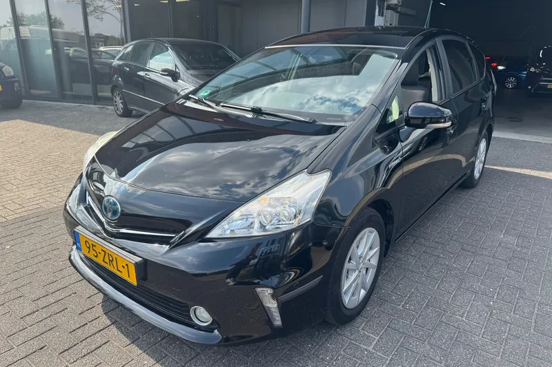 Toyota Prius (2013)