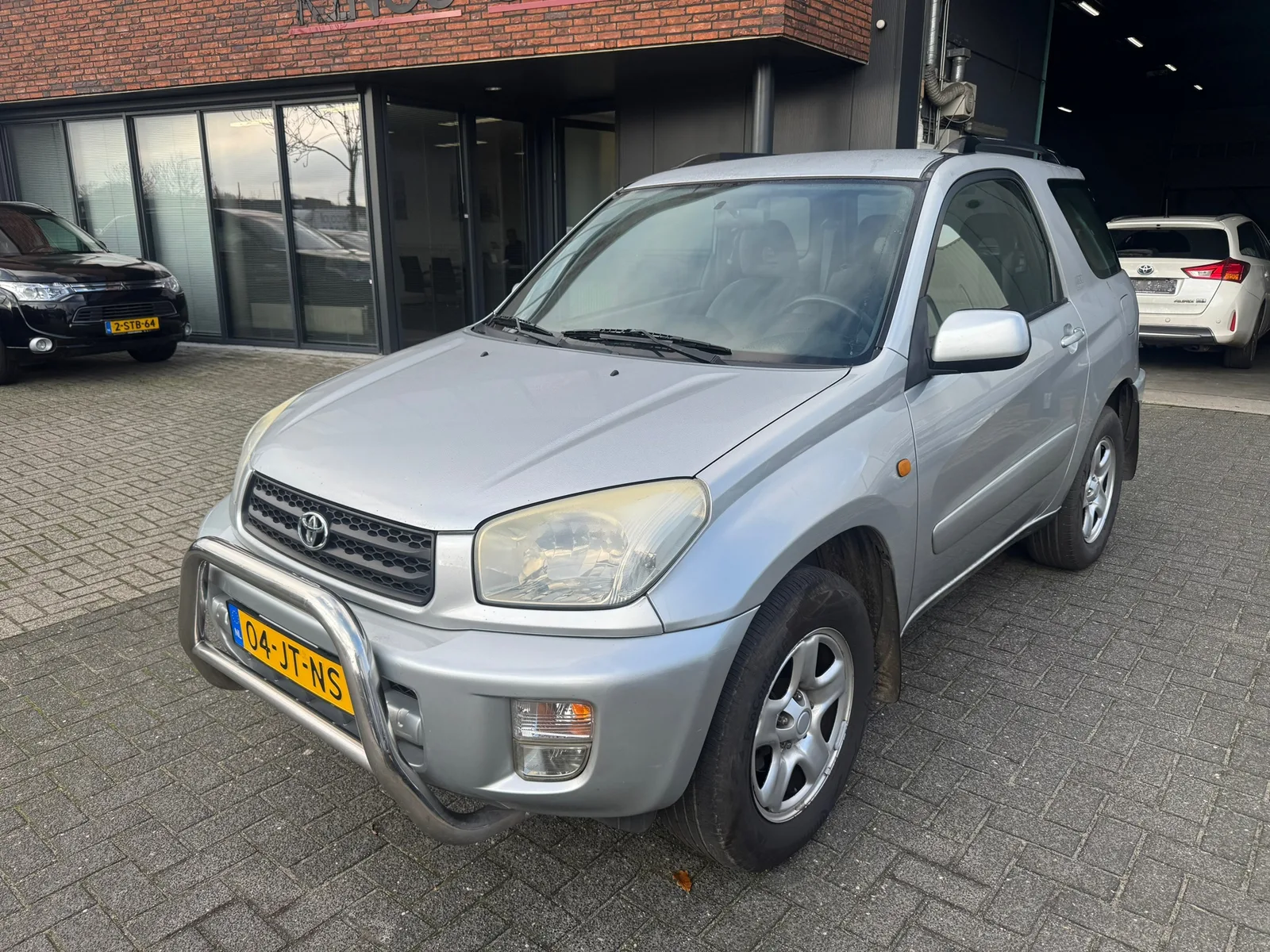 Toyota RAV4 (2002) — foto 1