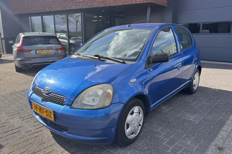 Toyota Yaris (2002)