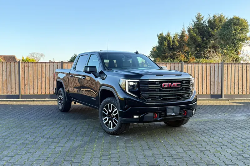 GMC Sierra (2023)