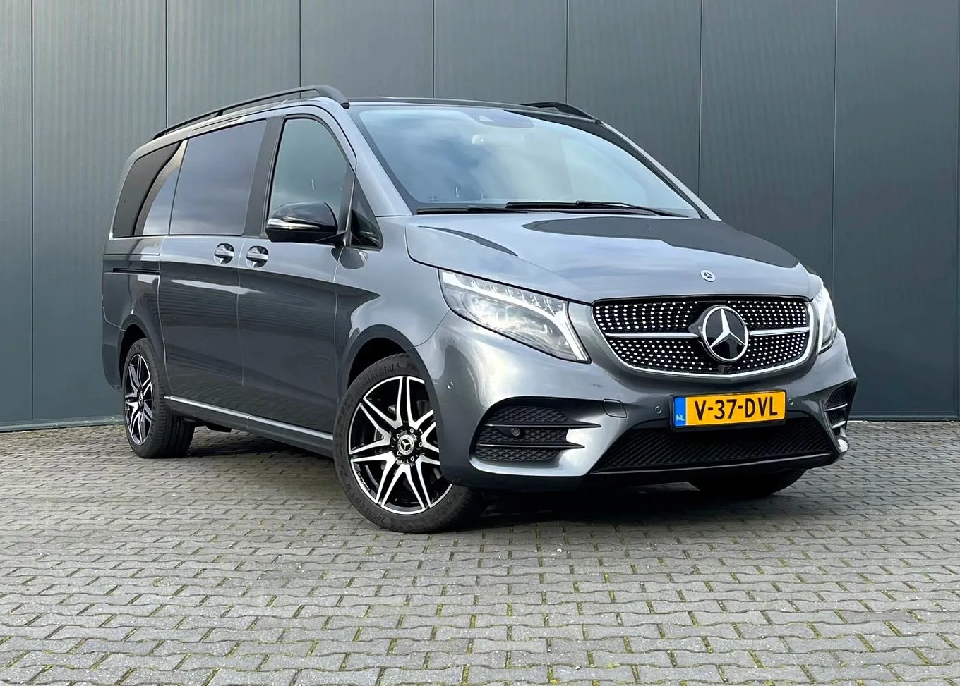 Mercedes-Benz V-Klasse (2023) — foto 1