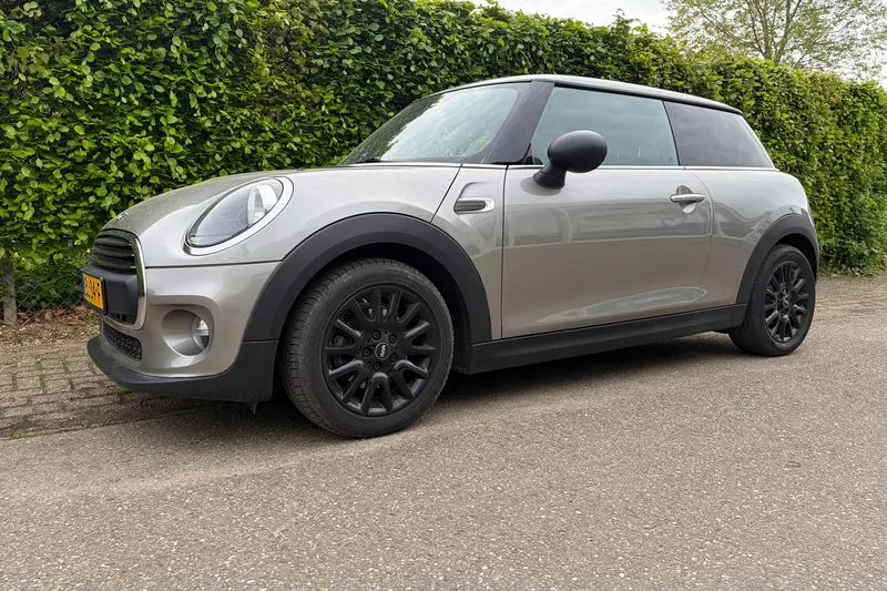 MINI One (2018)