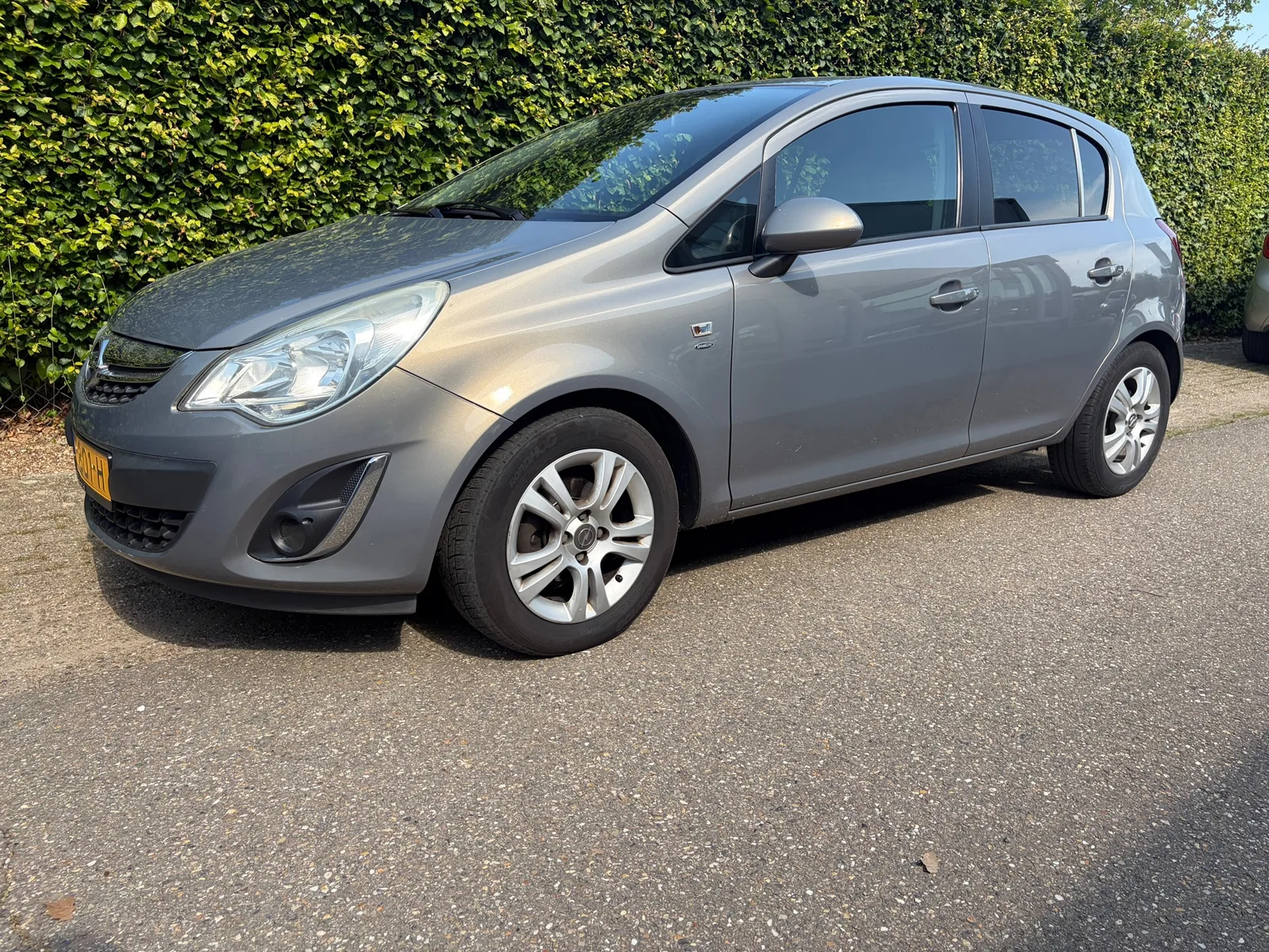 Opel Corsa (2011) — foto 1