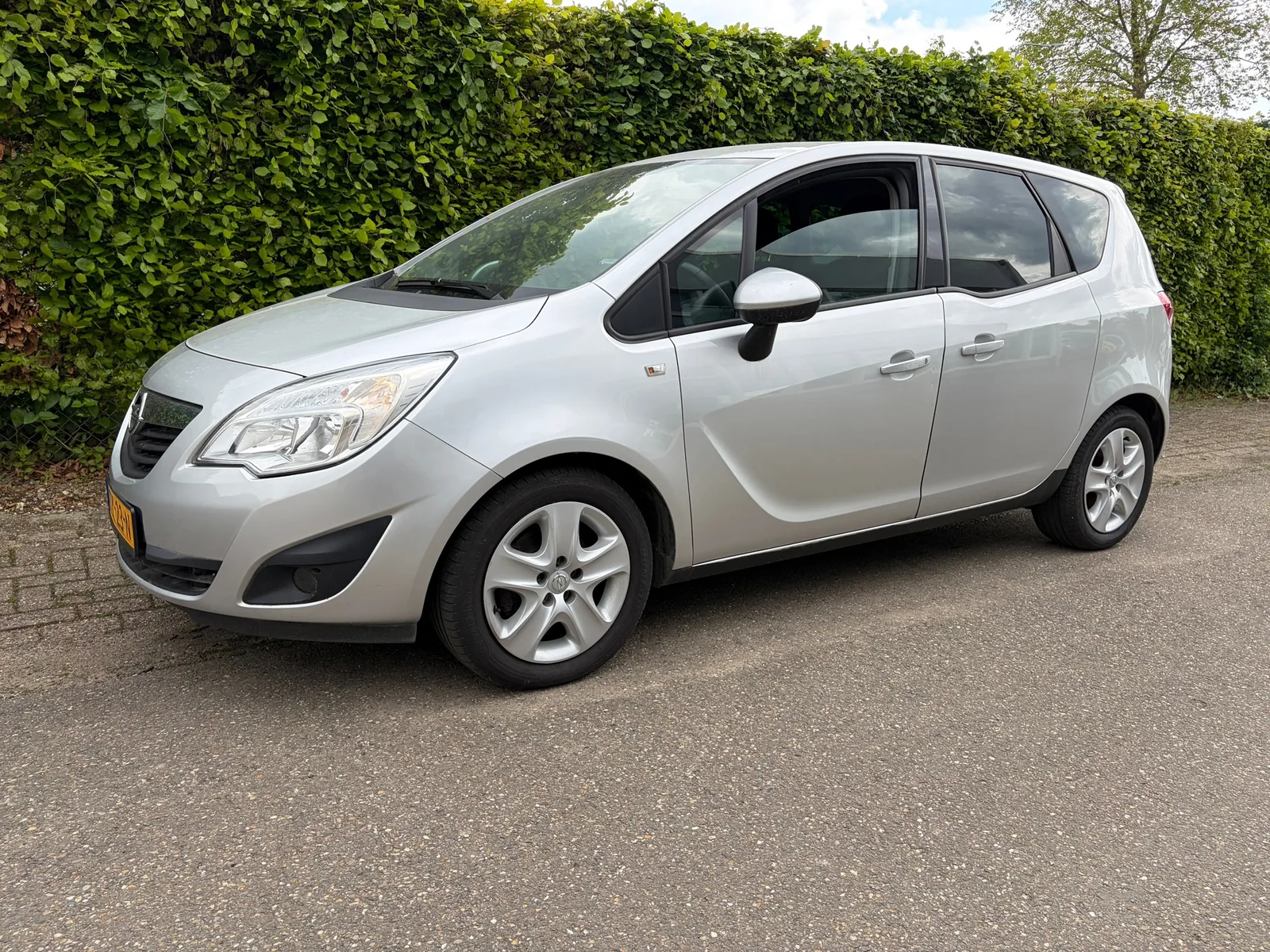 Opel Meriva (2011) — foto 1