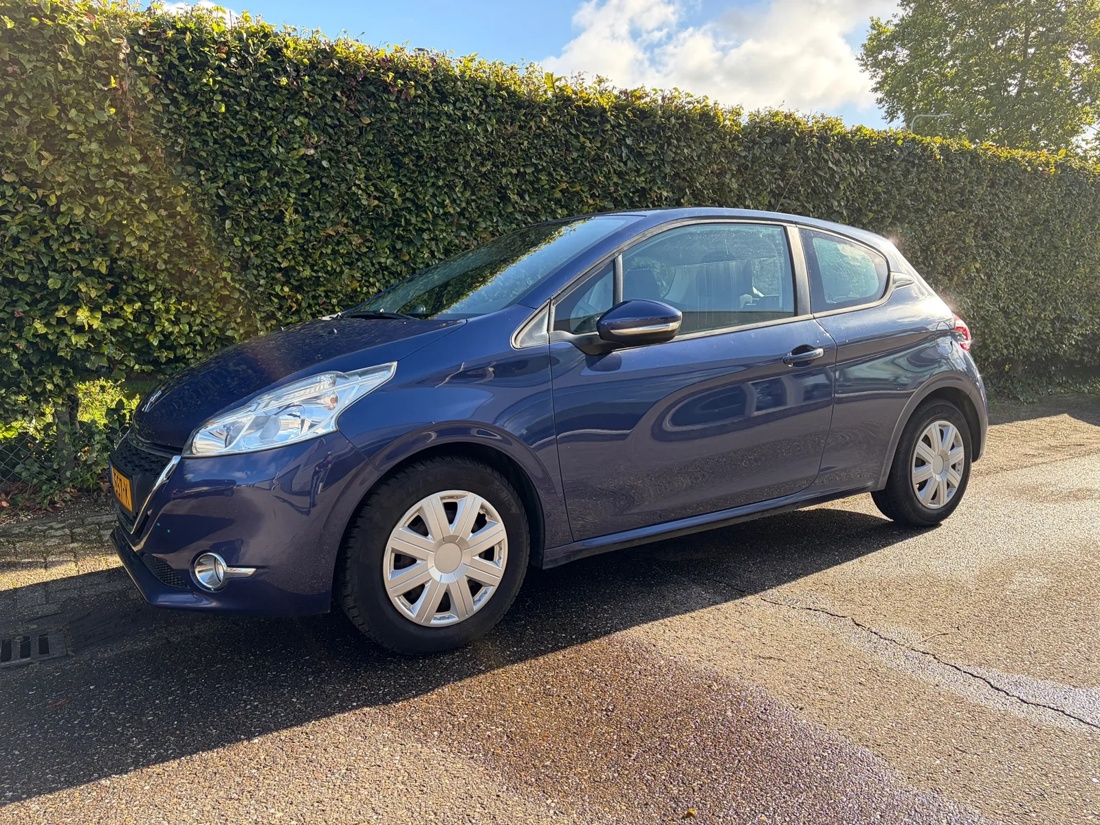 Peugeot 208 (2012) — foto 1