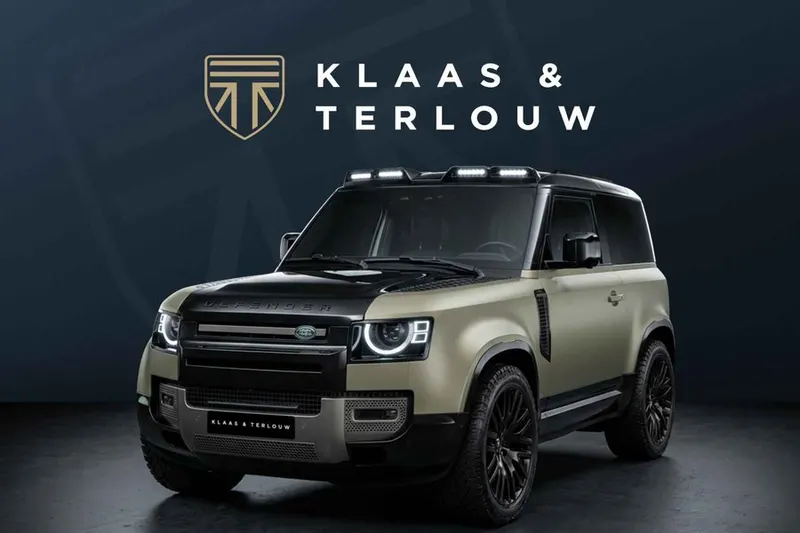 Land Rover Defender (2023)