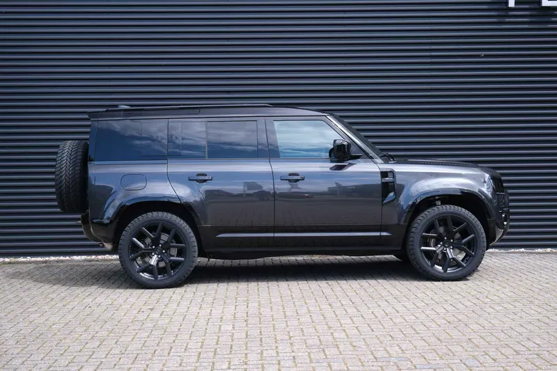 Land Rover Defender (2026)