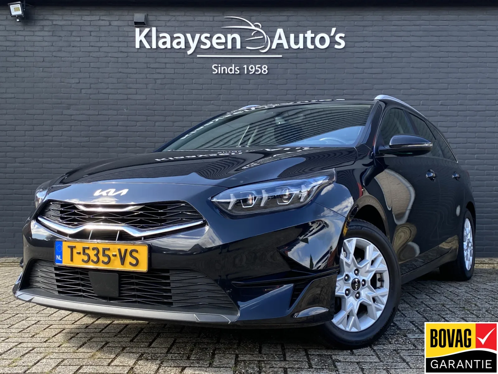 Kia Ceed Sportswagon (2023) — foto 1