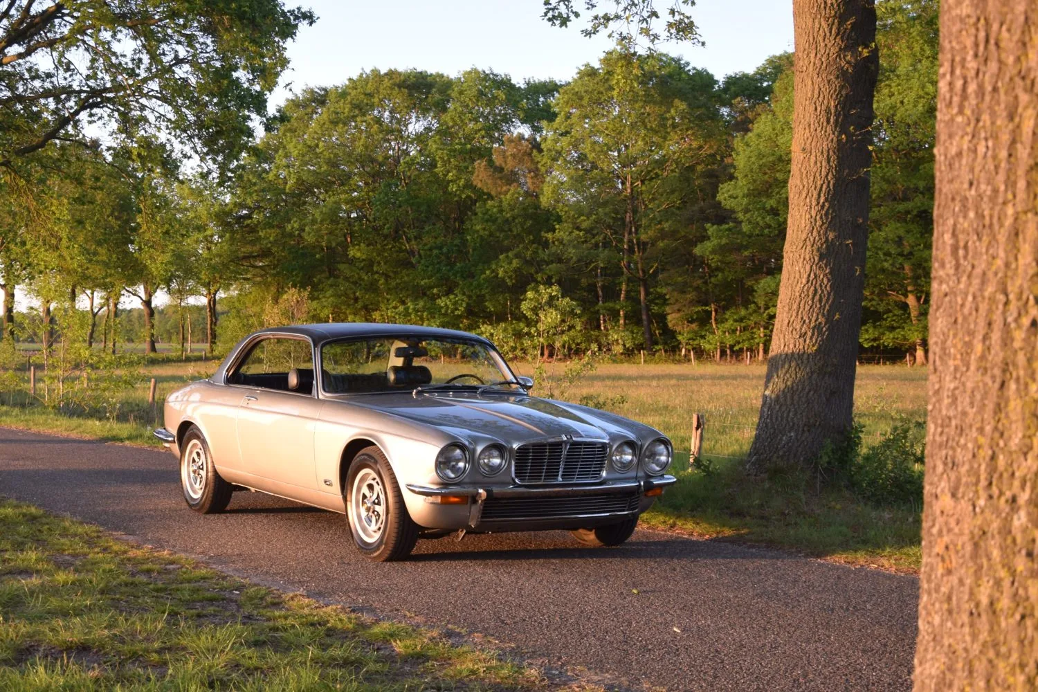 Jaguar XJC (1976) — foto 1