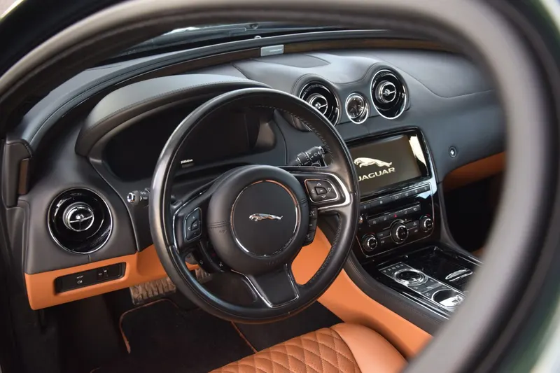 Jaguar XJ (2018)