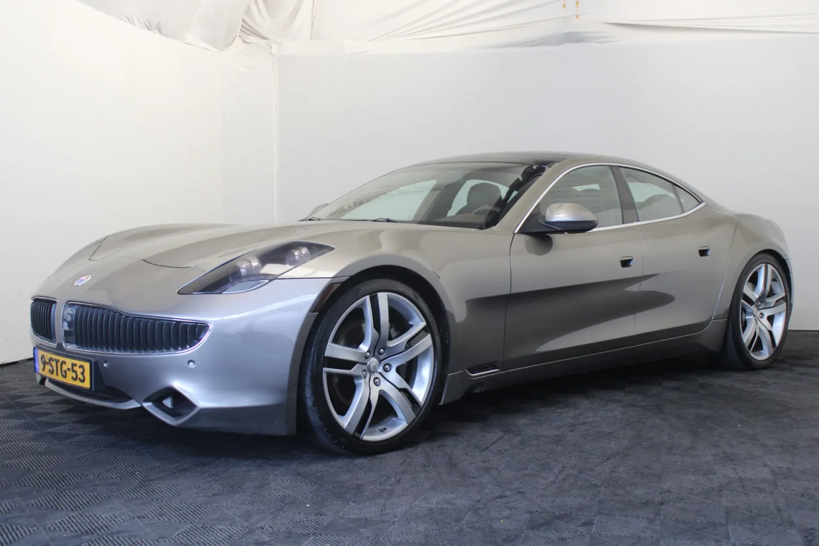 Fisker Karma (2011) — foto 1