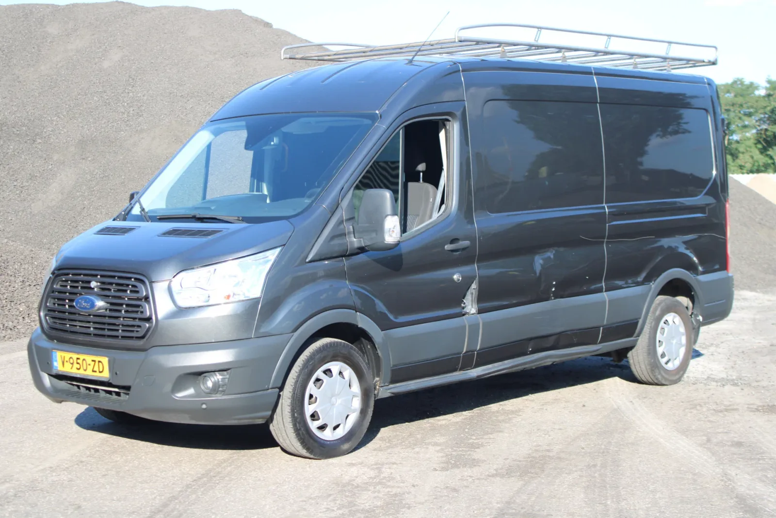 Ford Transit (2017) — foto 1