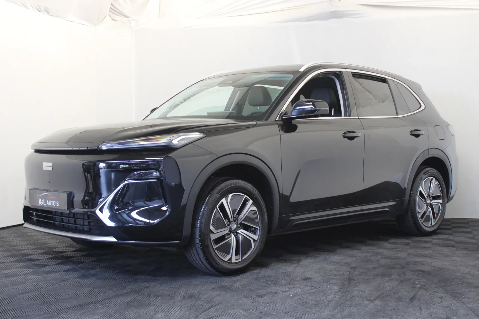 Geely Starray EM-i (2026) — foto 1