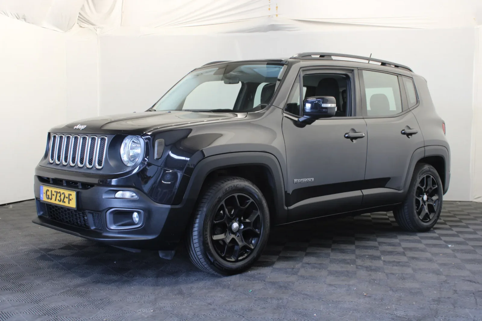 Jeep Renegade (2014) — foto 1