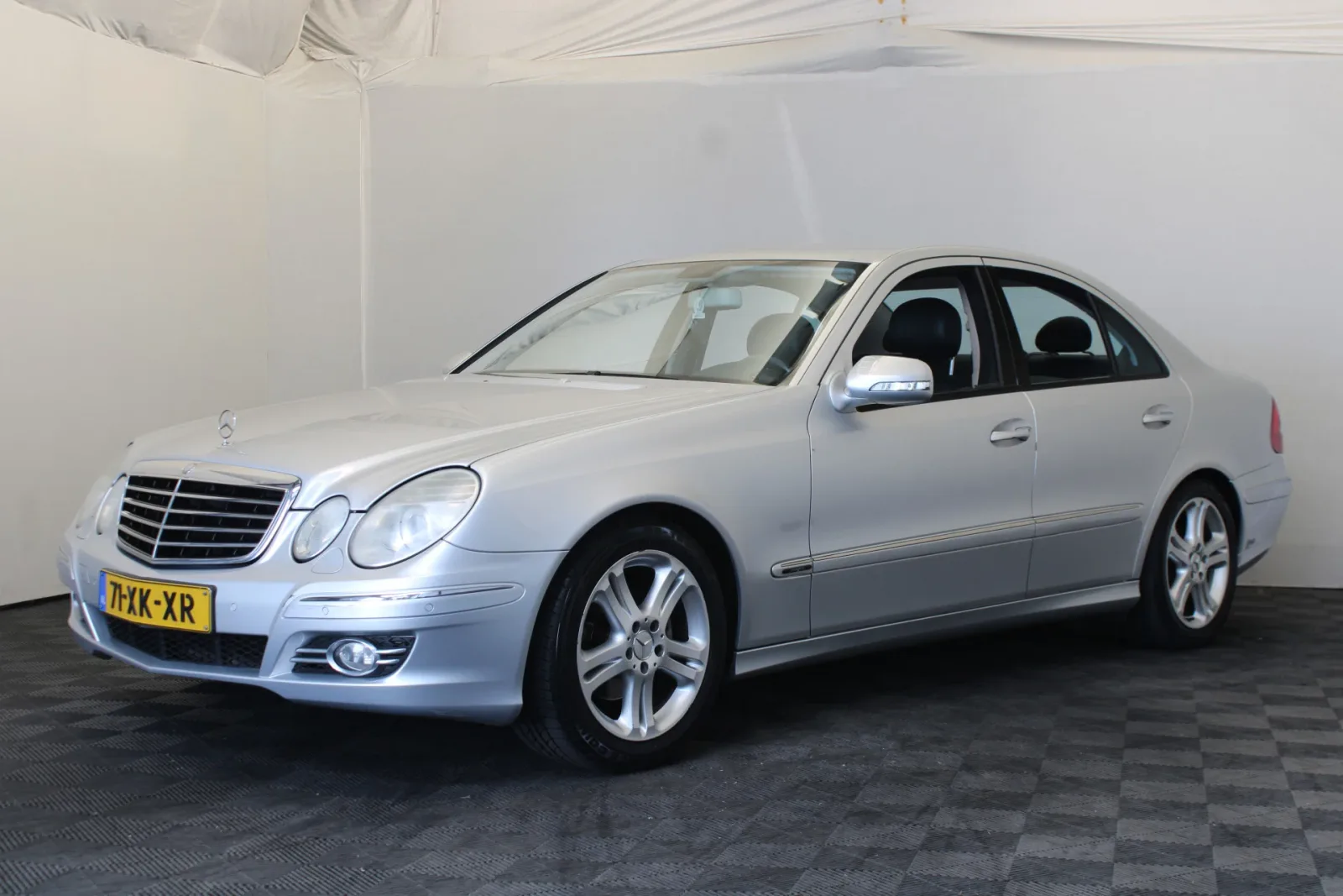 Mercedes-Benz E-Klasse (2006) — foto 1