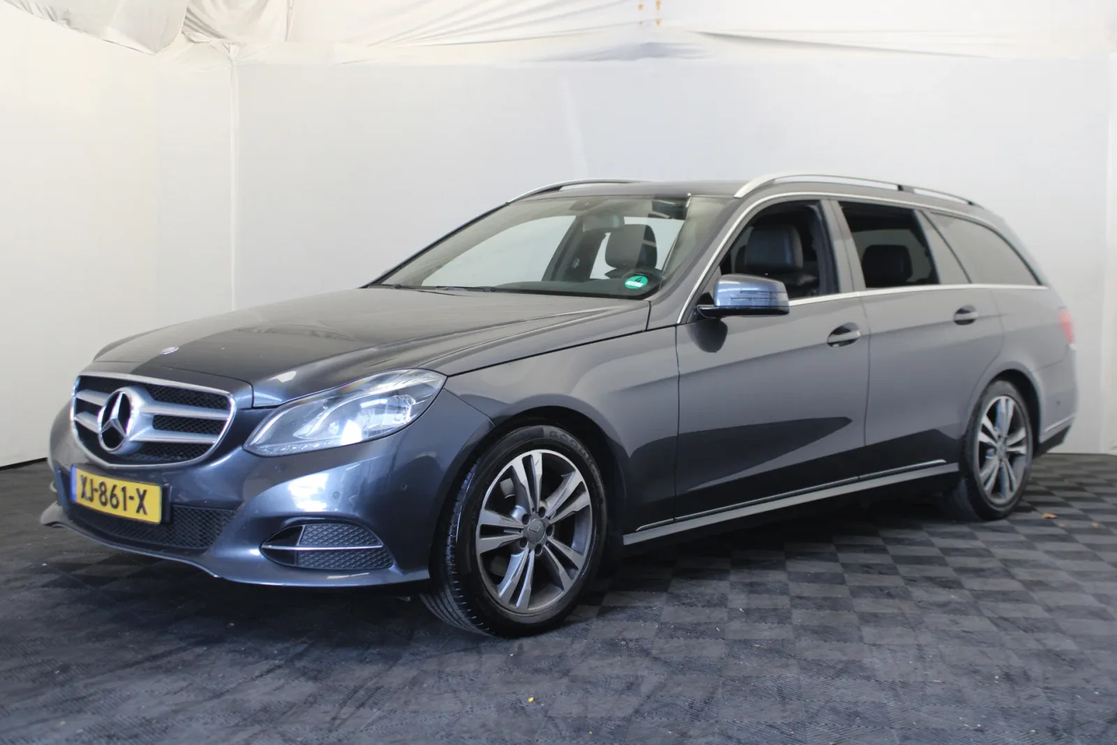 Mercedes-Benz E-Klasse (2013) — foto 1