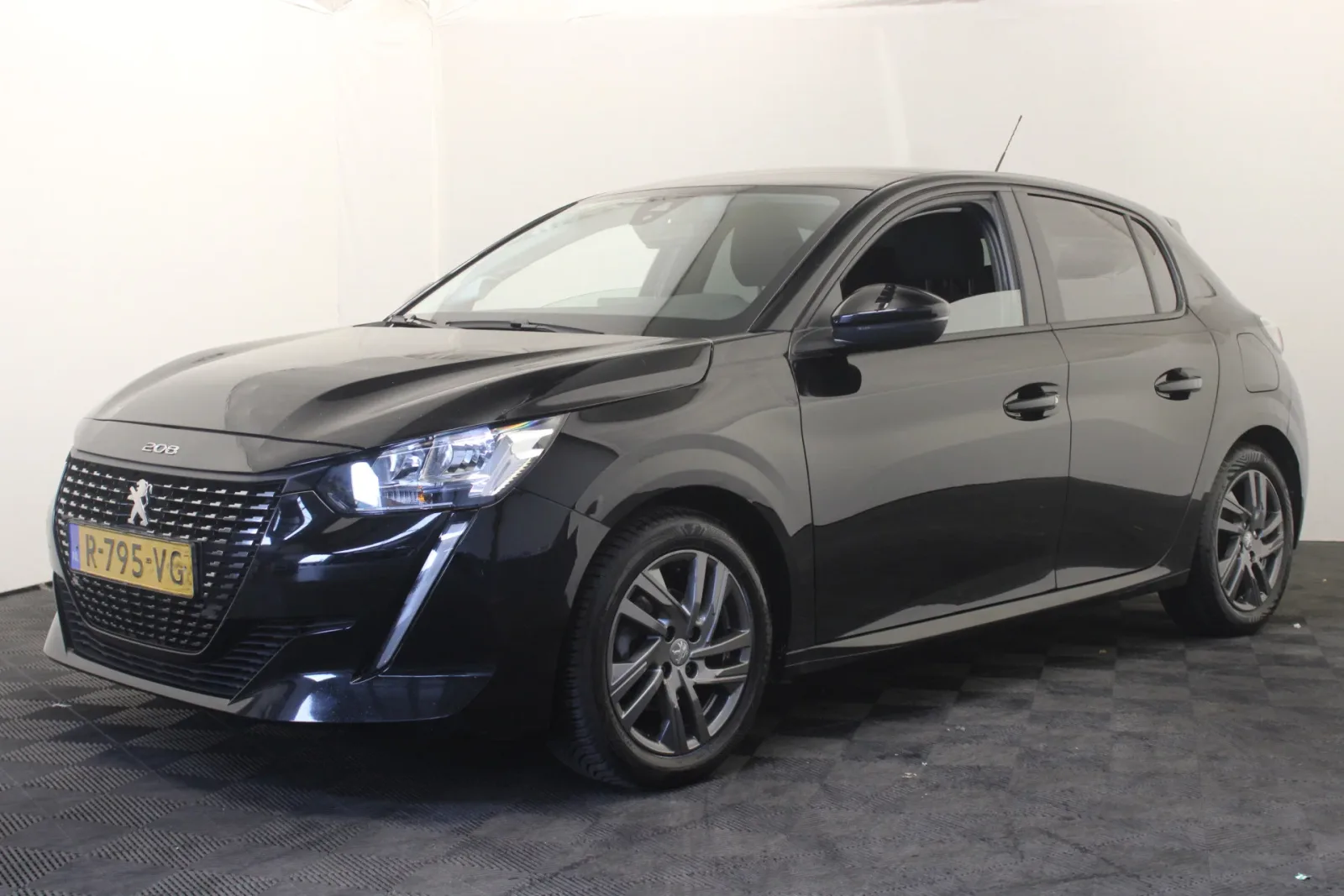 Peugeot 208 (2020) — foto 1