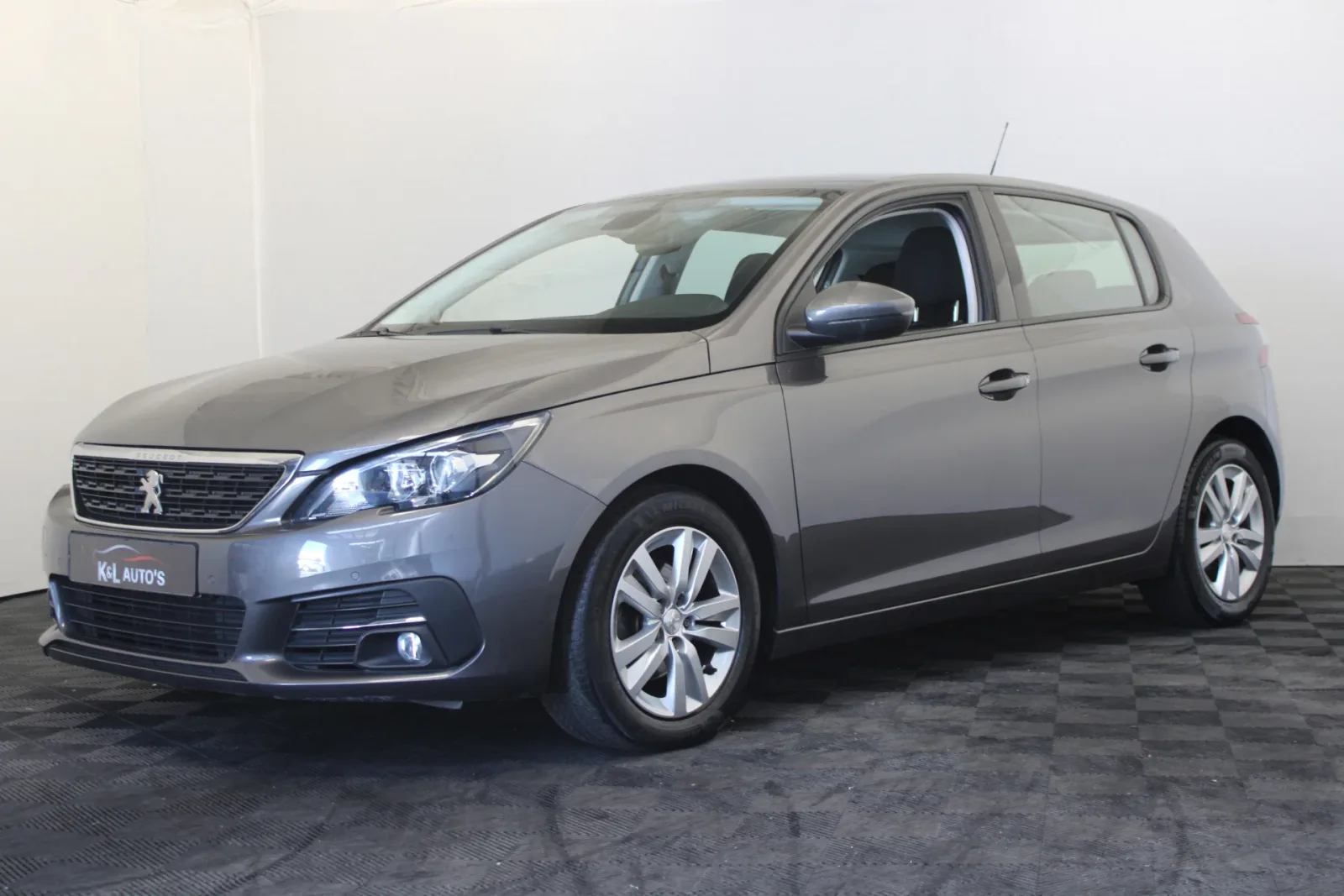 Peugeot 308 (2021) — foto 1