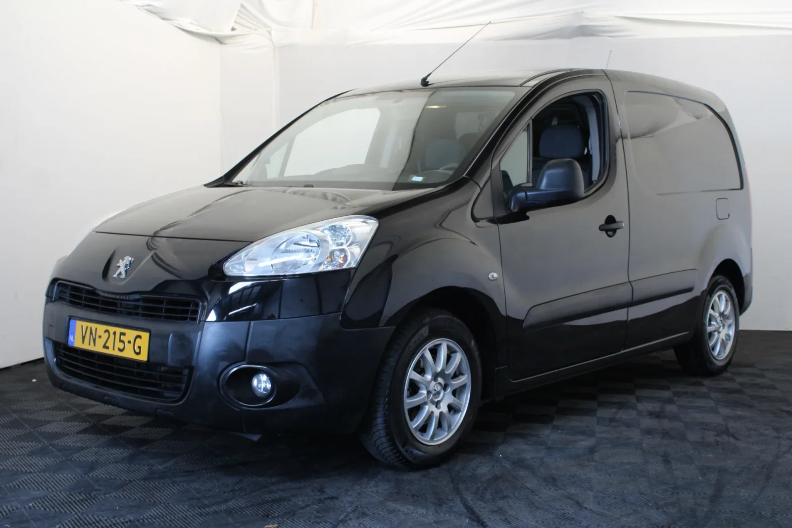 Peugeot Partner (2013) — foto 1