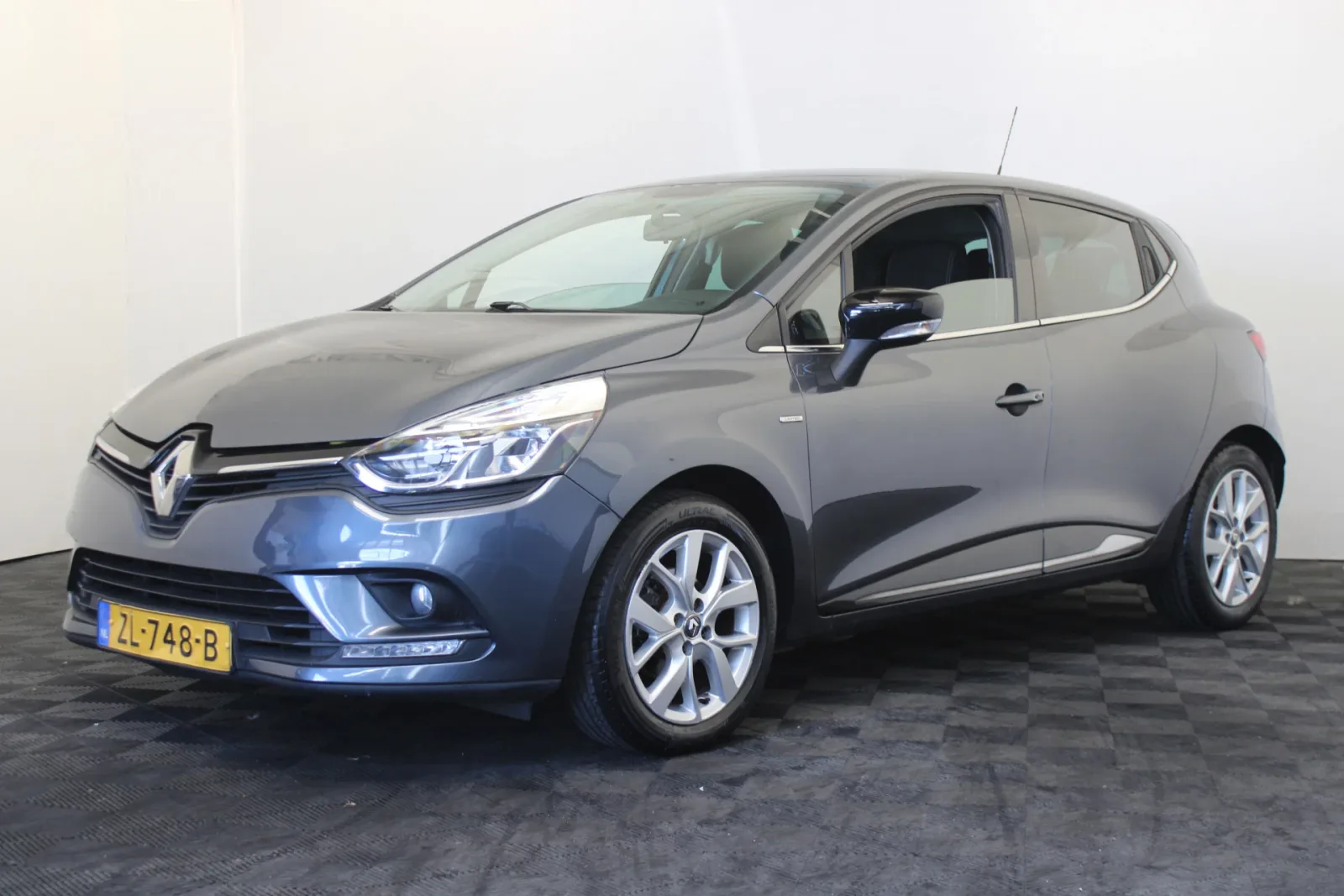 Renault Clio (2018) — foto 1