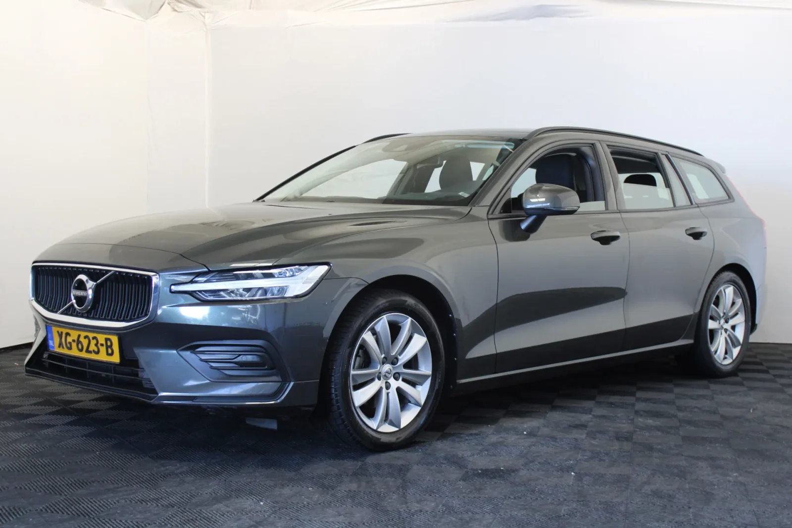 Volvo V60 (2019) — foto 1