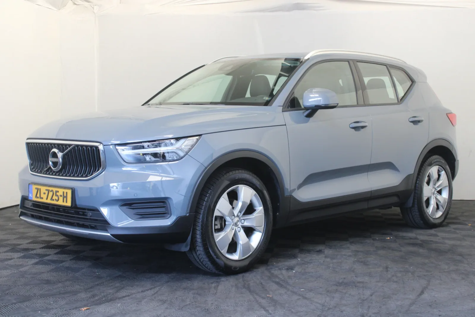 Volvo XC40 (2019) — foto 1