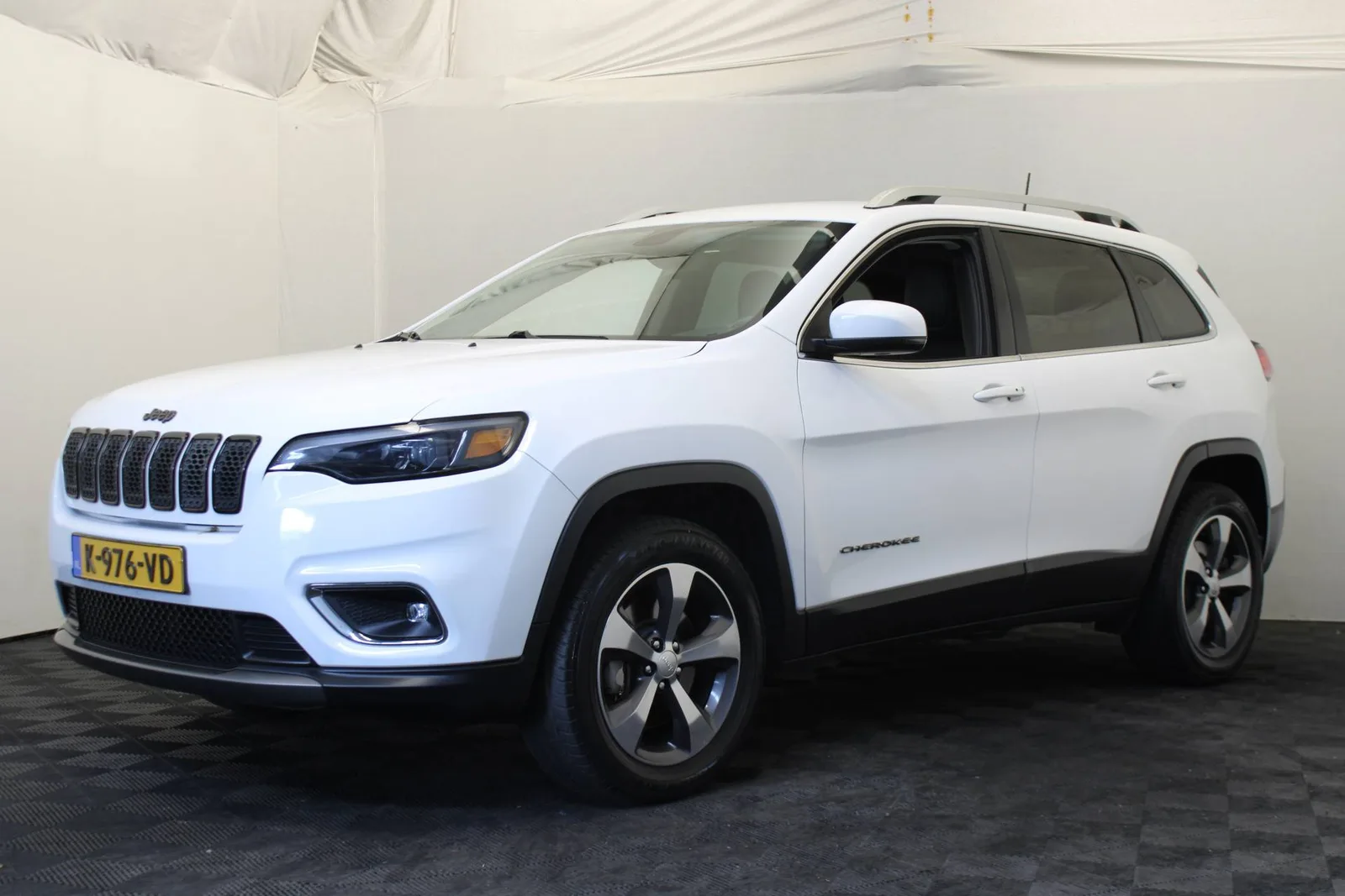 Jeep Cherokee (2019) — foto 1
