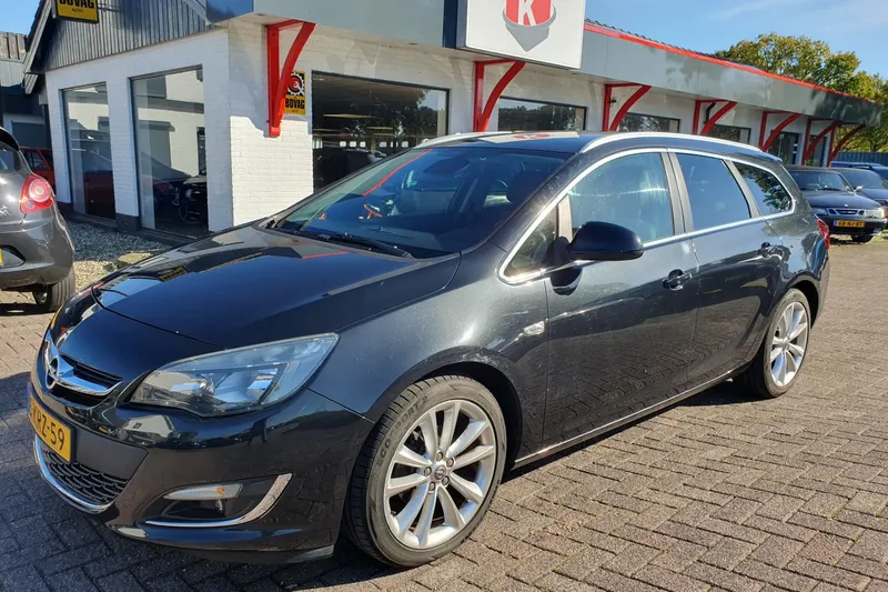 Opel Astra (2013)
