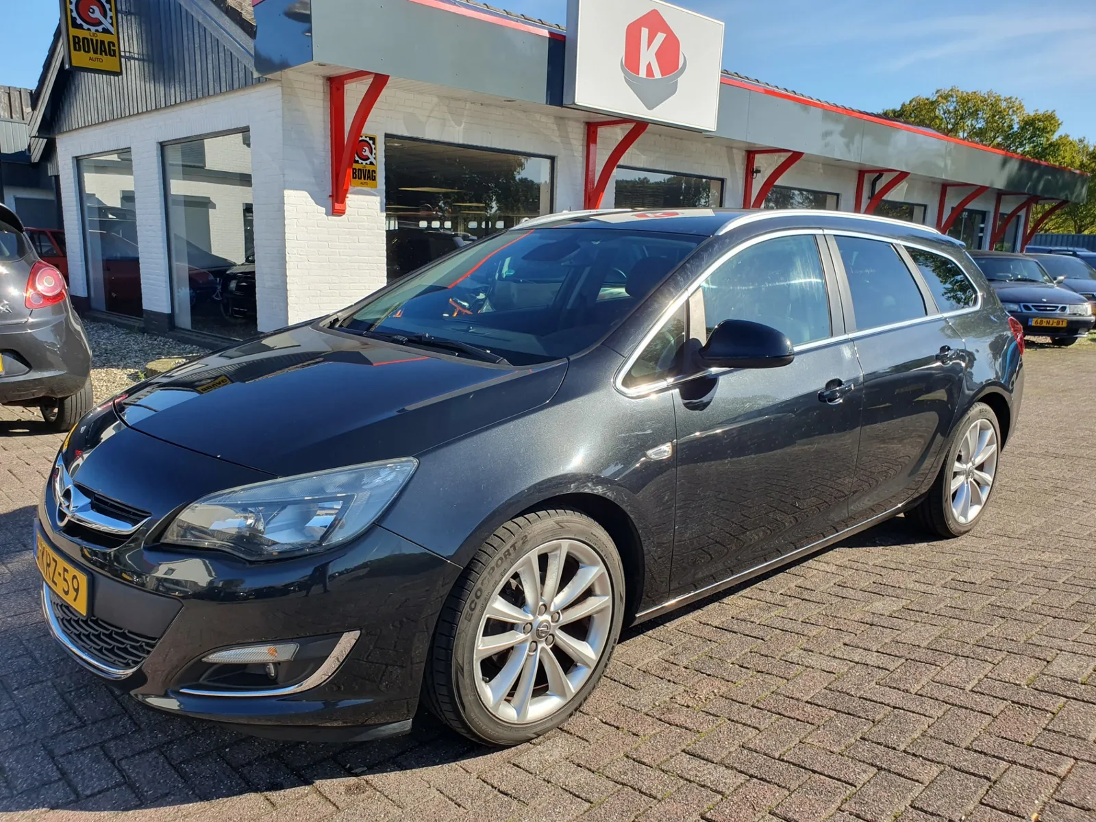 Opel Astra (2013) — foto 1