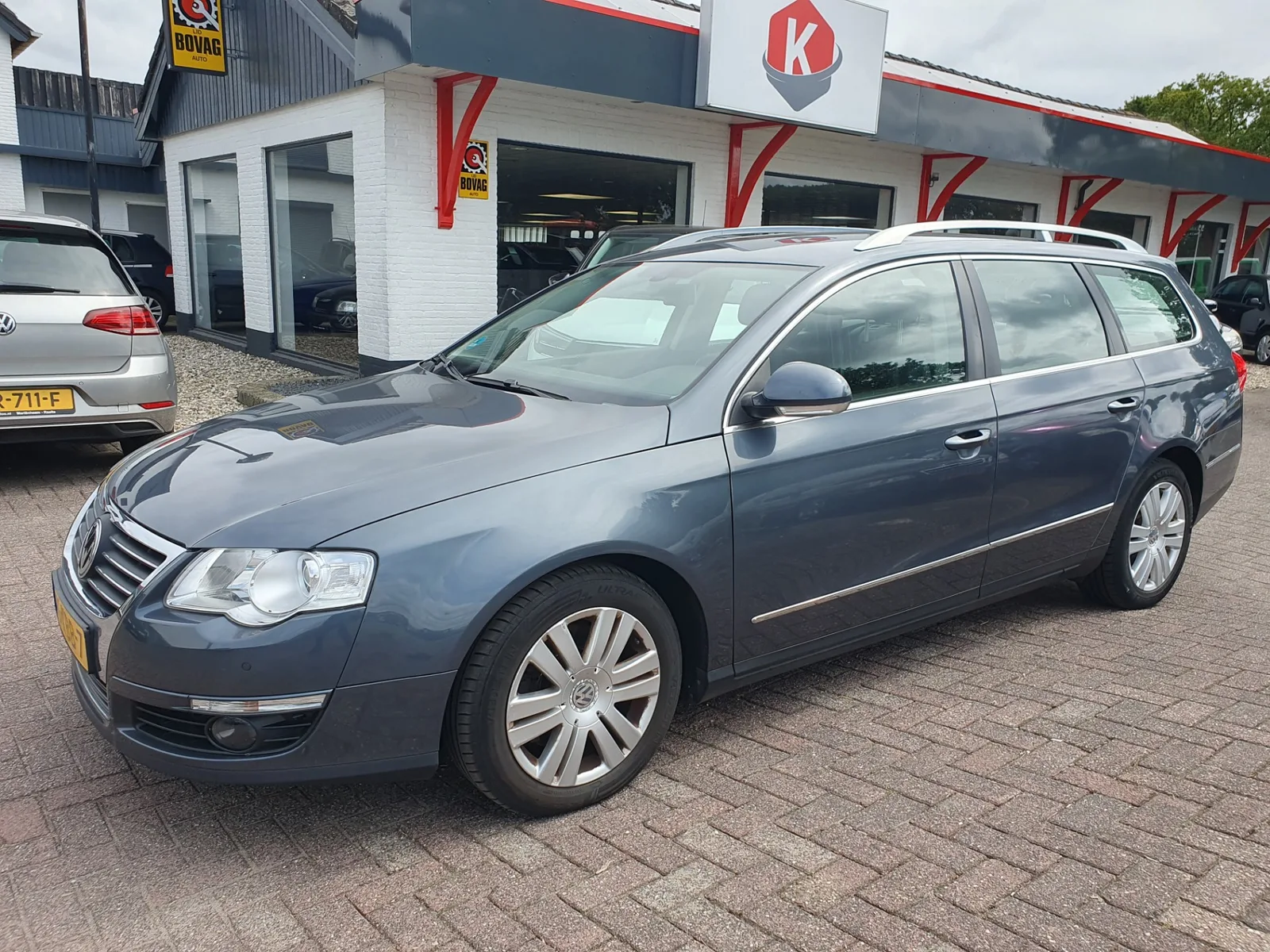 Volkswagen Passat (2009) — foto 1