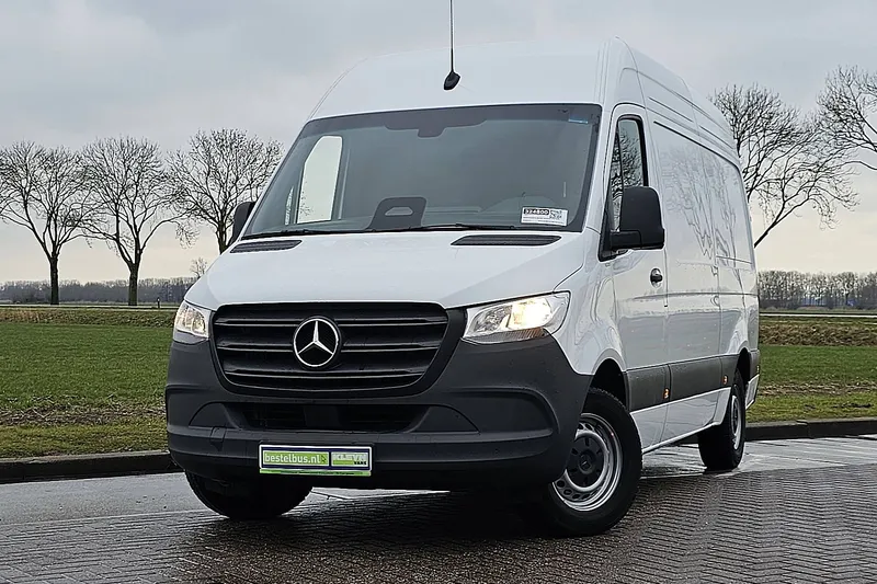 Mercedes-Benz Sprinter (2024)