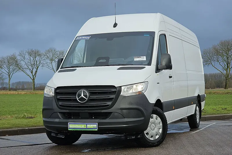 Mercedes-Benz eSprinter (2025)