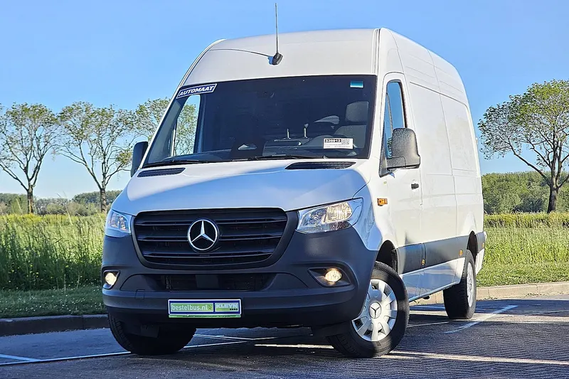 Mercedes-Benz Sprinter (2024)