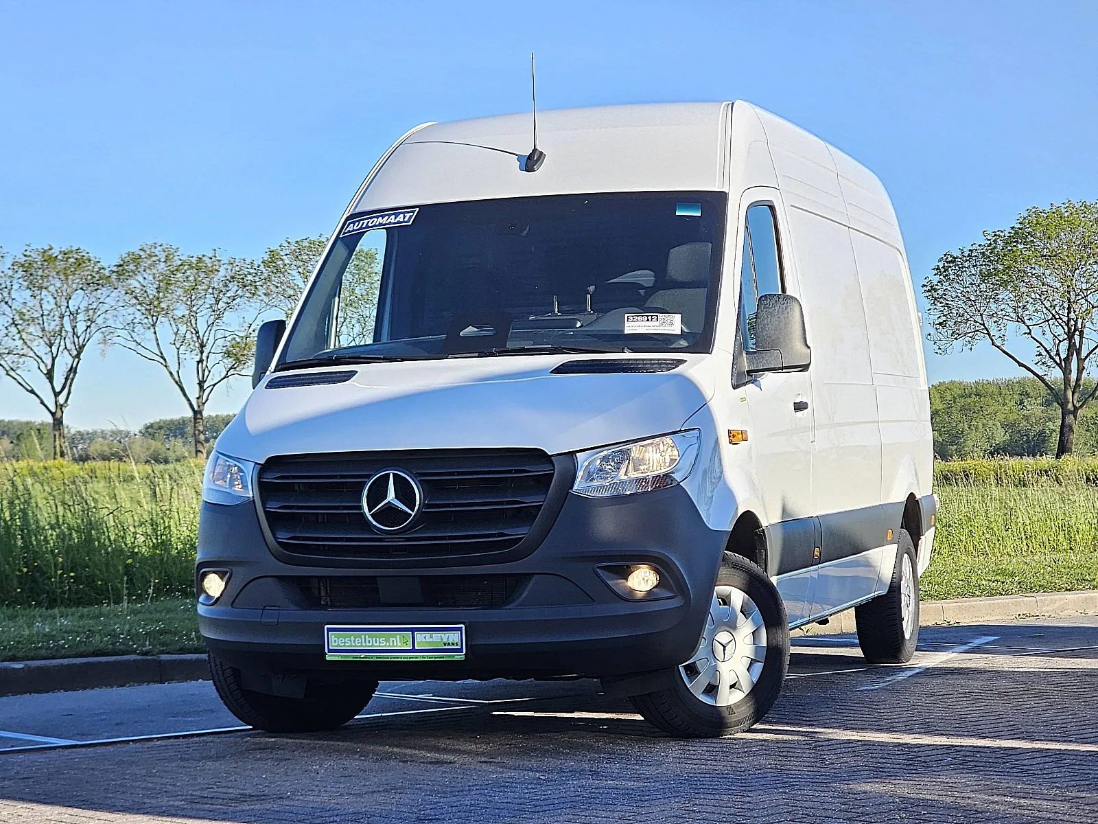 Mercedes-Benz Sprinter (2024) — foto 1