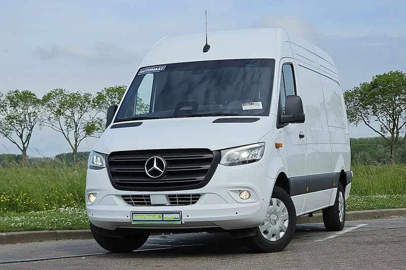 Mercedes-Benz Sprinter (2024)