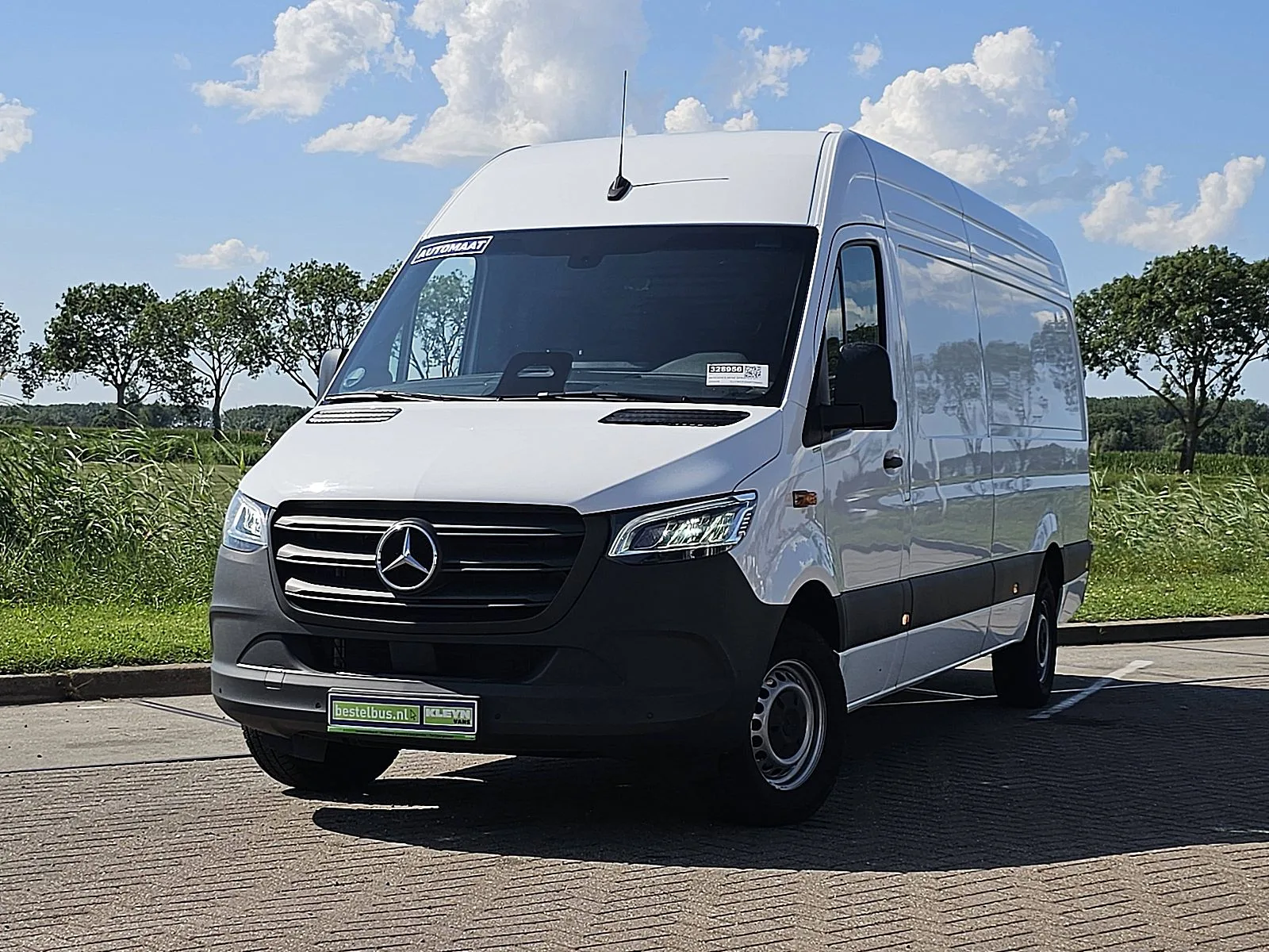 Mercedes-Benz Sprinter (2024) — foto 1