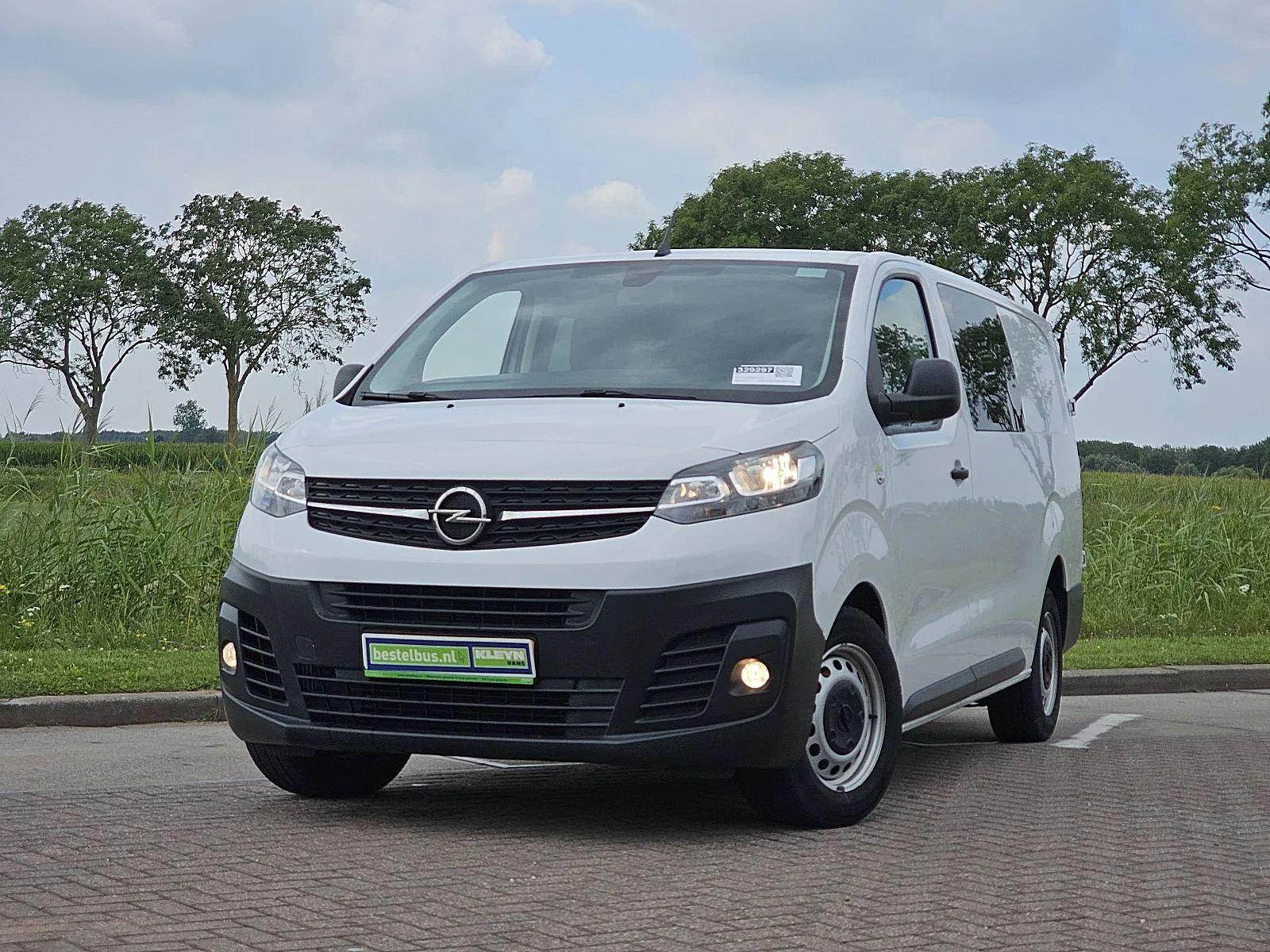 Opel Vivaro (2023) — foto 1