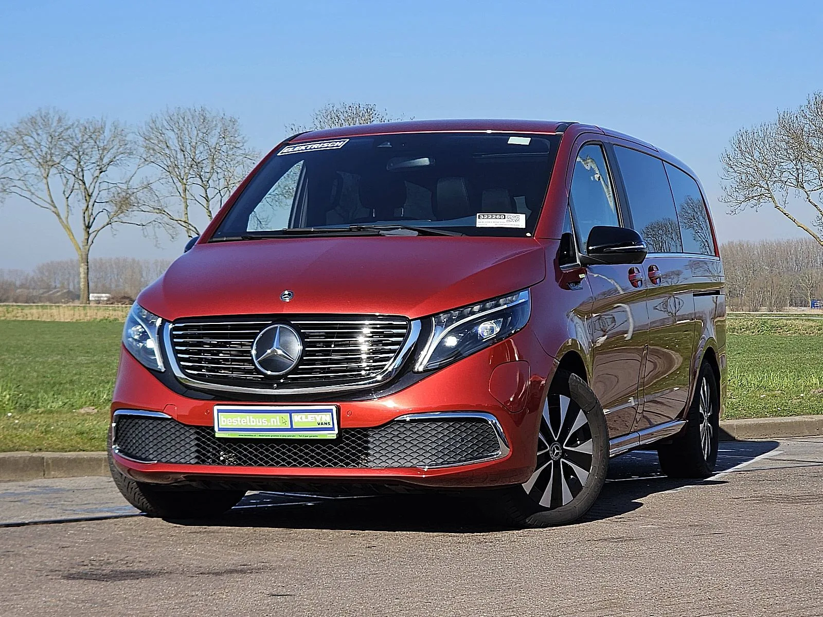 Mercedes-Benz EQV (2020) — foto 1