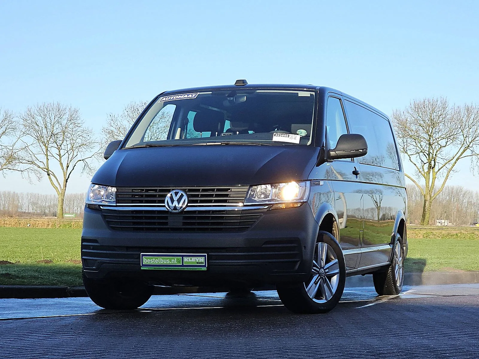 Volkswagen Transporter (2022) — foto 1